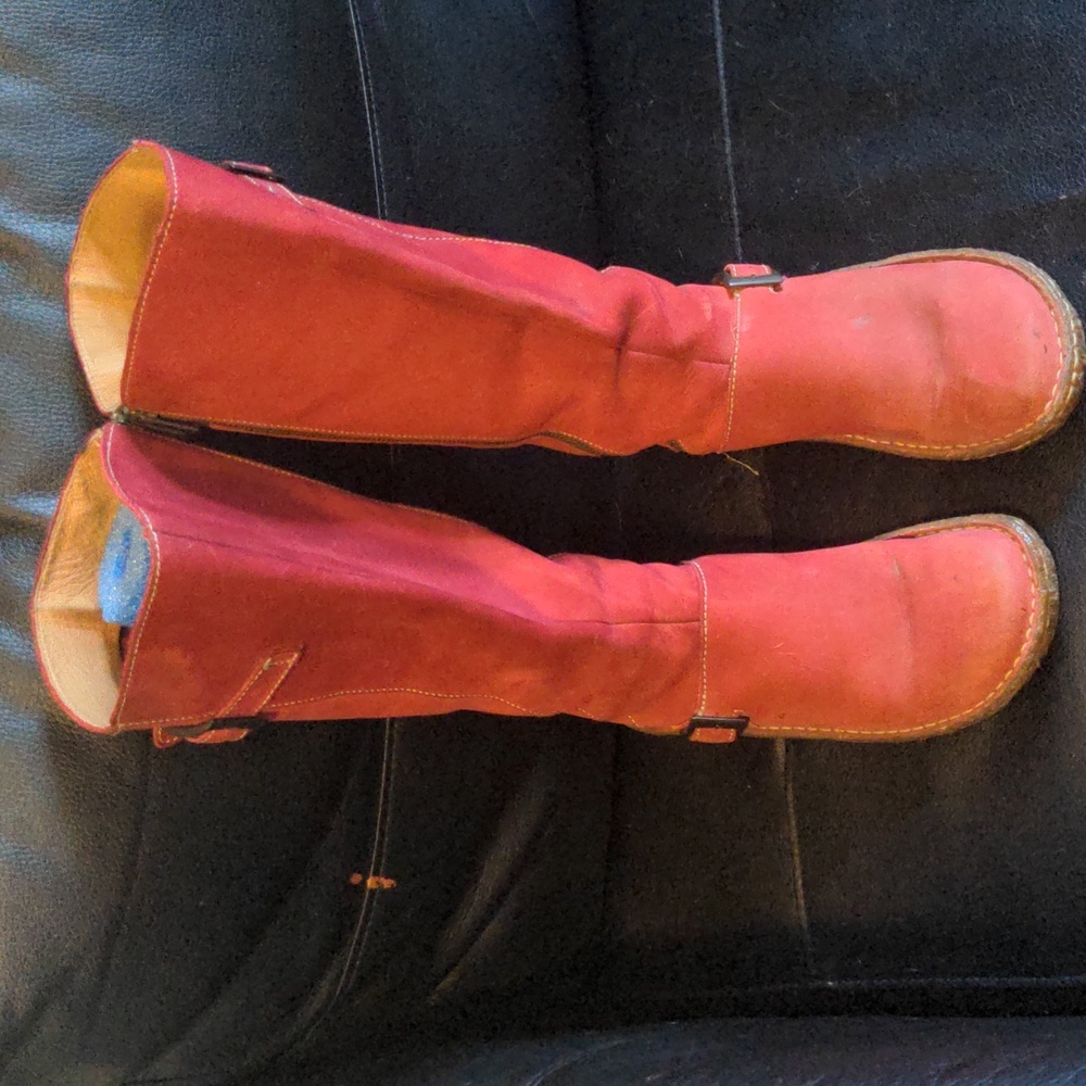 Born suede moccasin boots Red 8/39